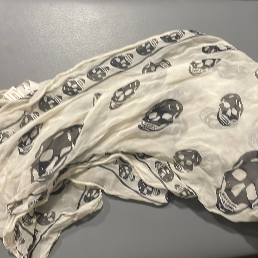 Alexander McQueen scarf